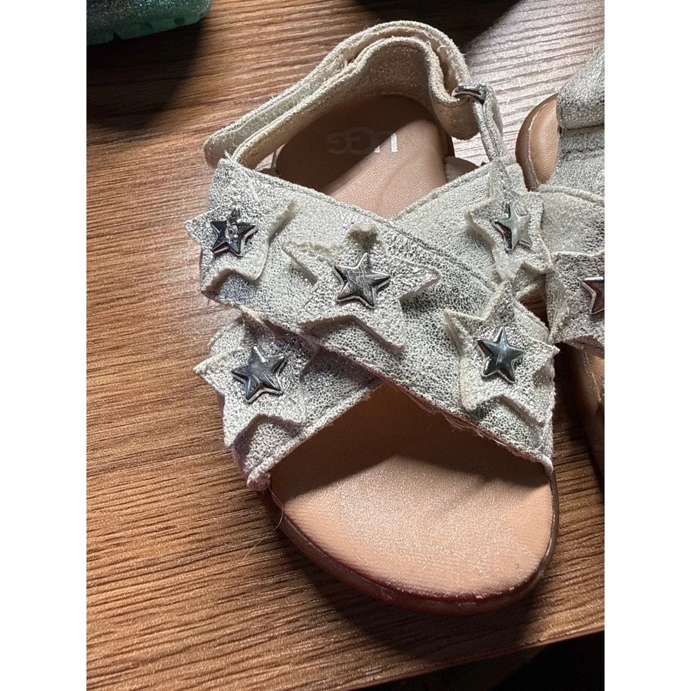 UGG Toddler Girls Silver Metallic Star Slingback Sandals 1110915T Size 4/5